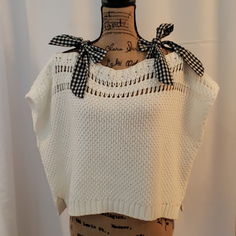 Anthropologie white sweater w gingham ties